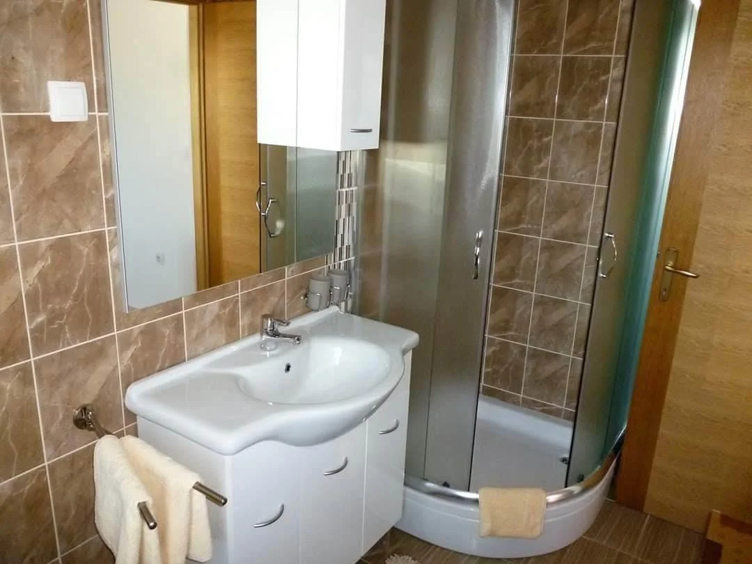 Apartmani Tisa Seline — Uredna i udobna spavaća soba