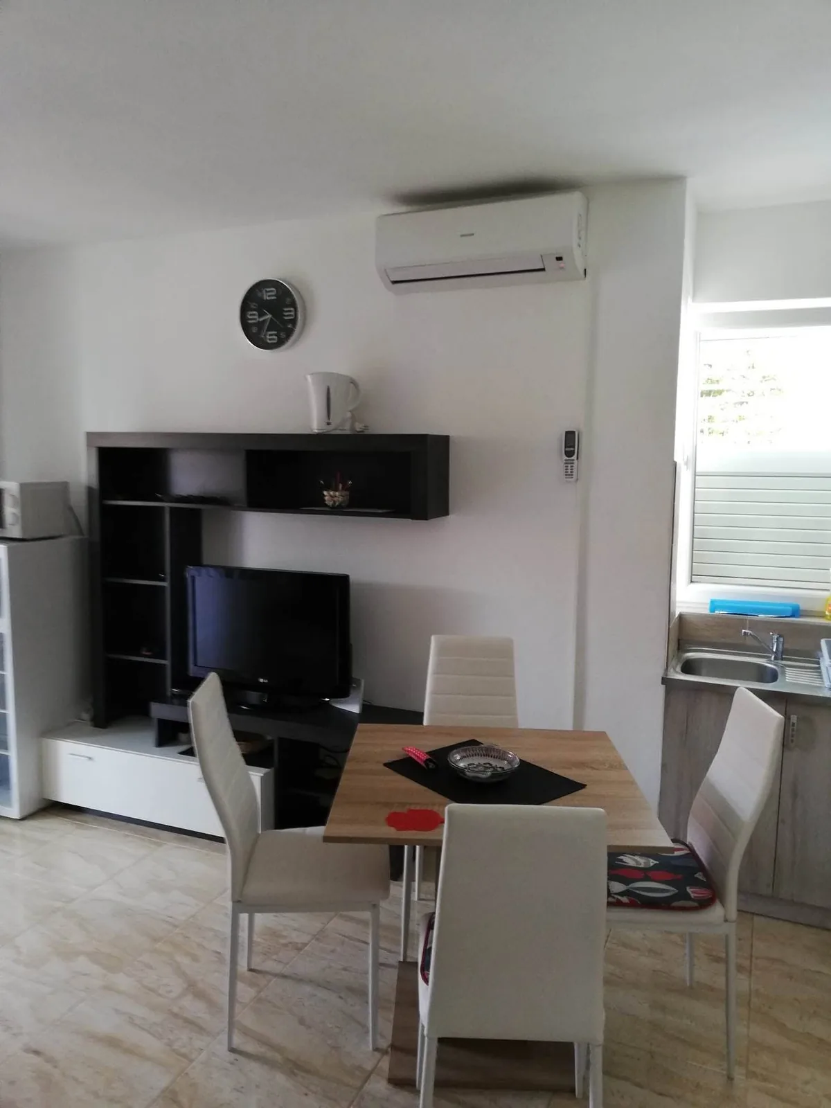 Apartman A1 — Spavaća soba i interijer 7
