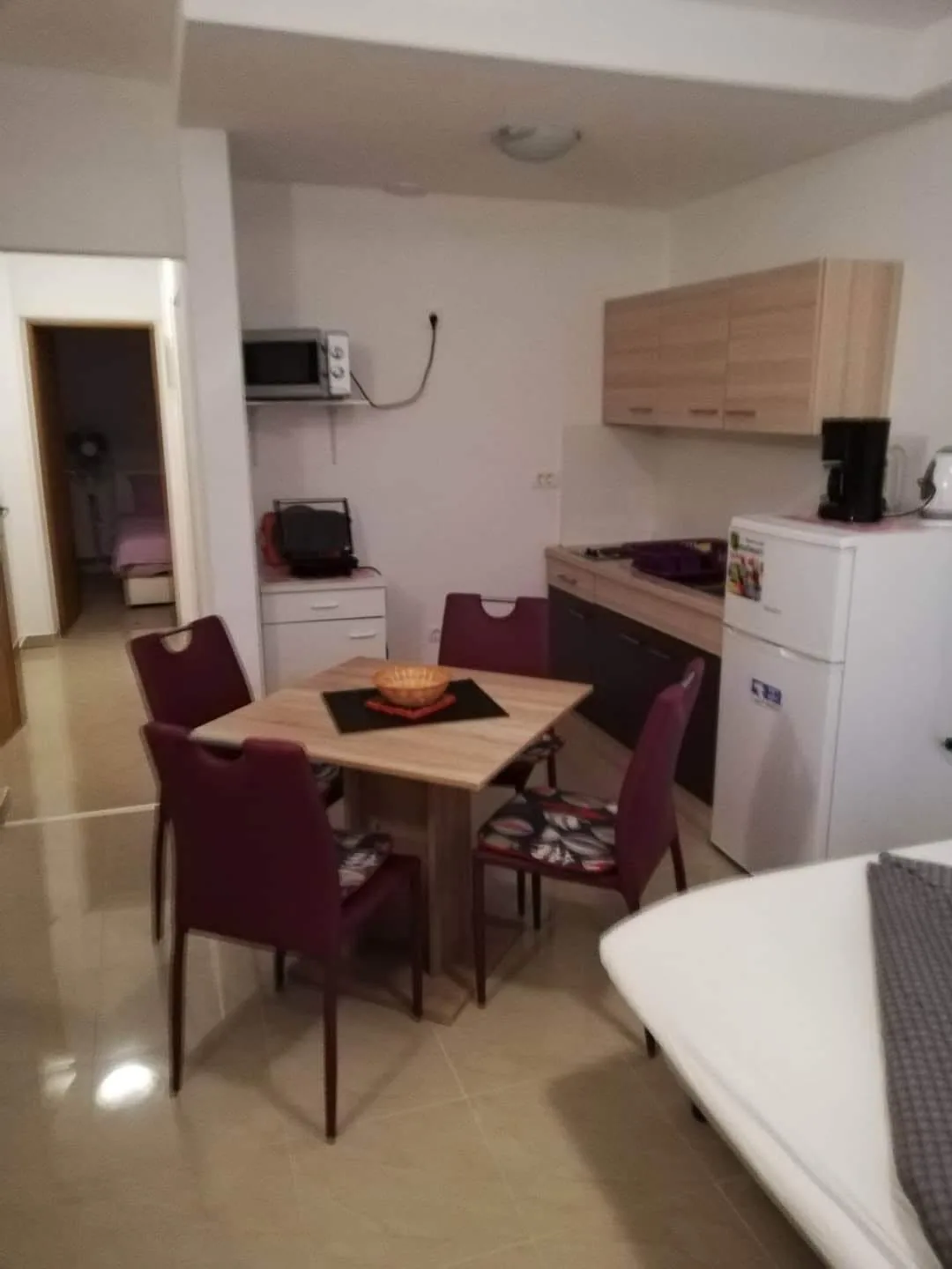 Apartman A2 — Dvorište, roštilj i interijer 20