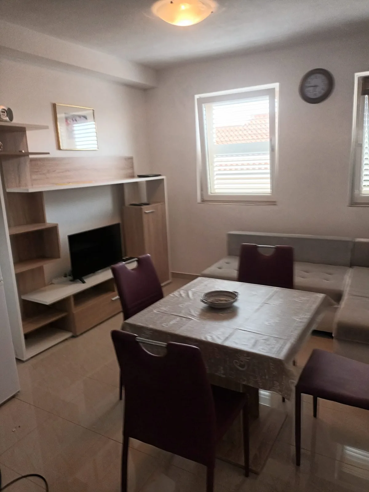 Apartman A2 — Dvorište, roštilj i interijer 21