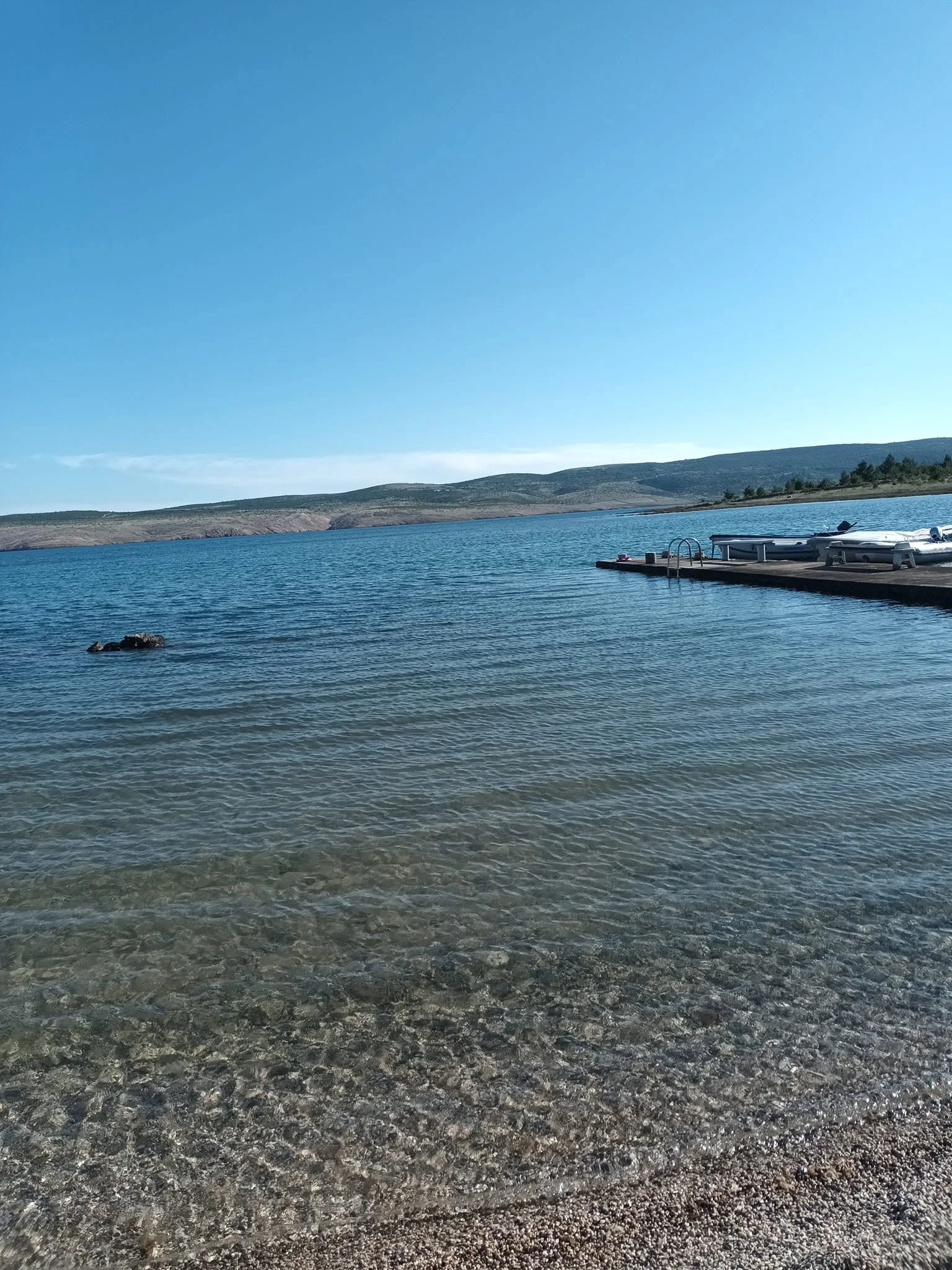 Okolica — Divlja plaža u Selinama na 50 metara