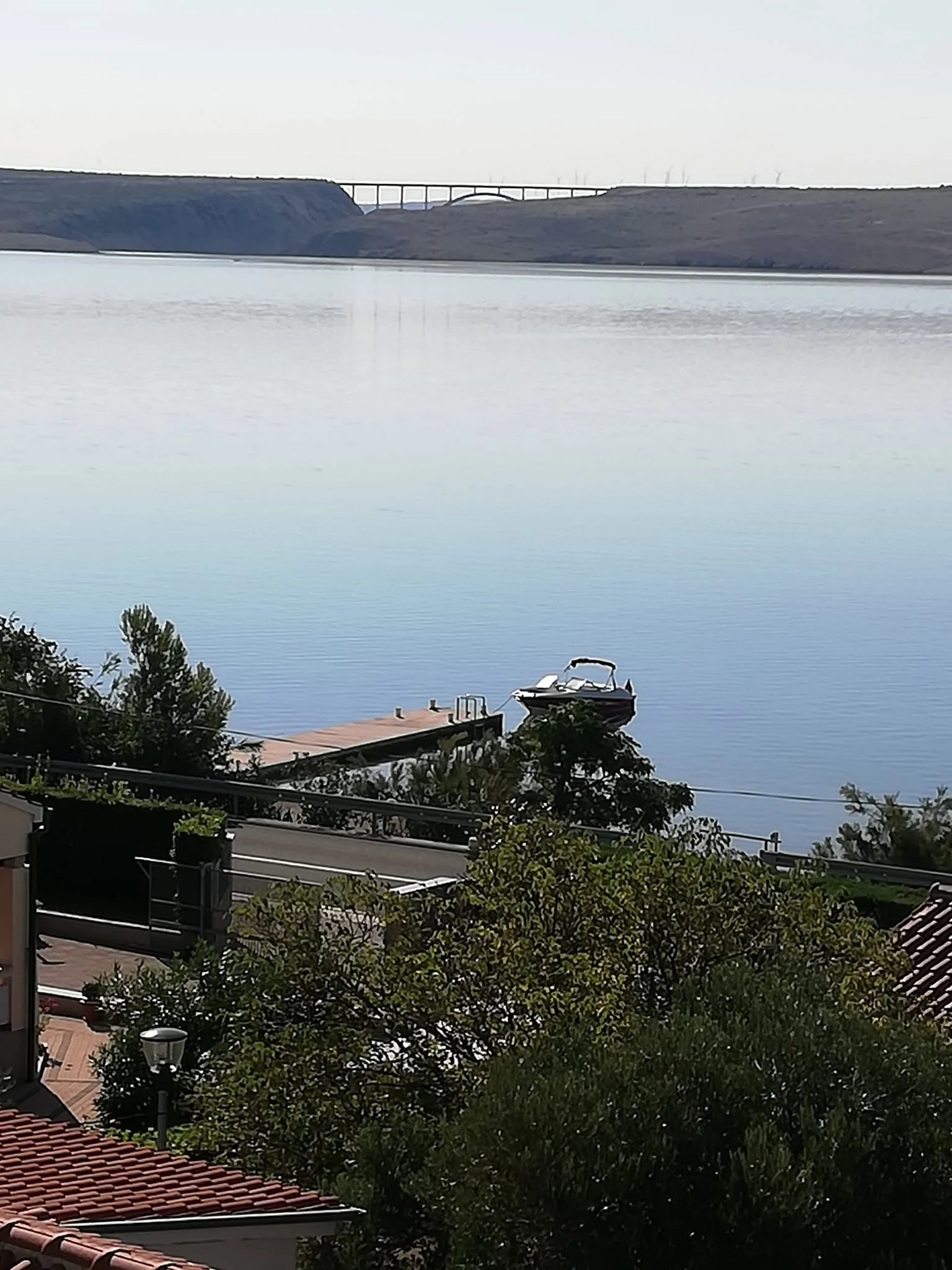 Apartmani Tisa Seline — Pogled na eksterijer i prekrasno dvorište s roštiljem